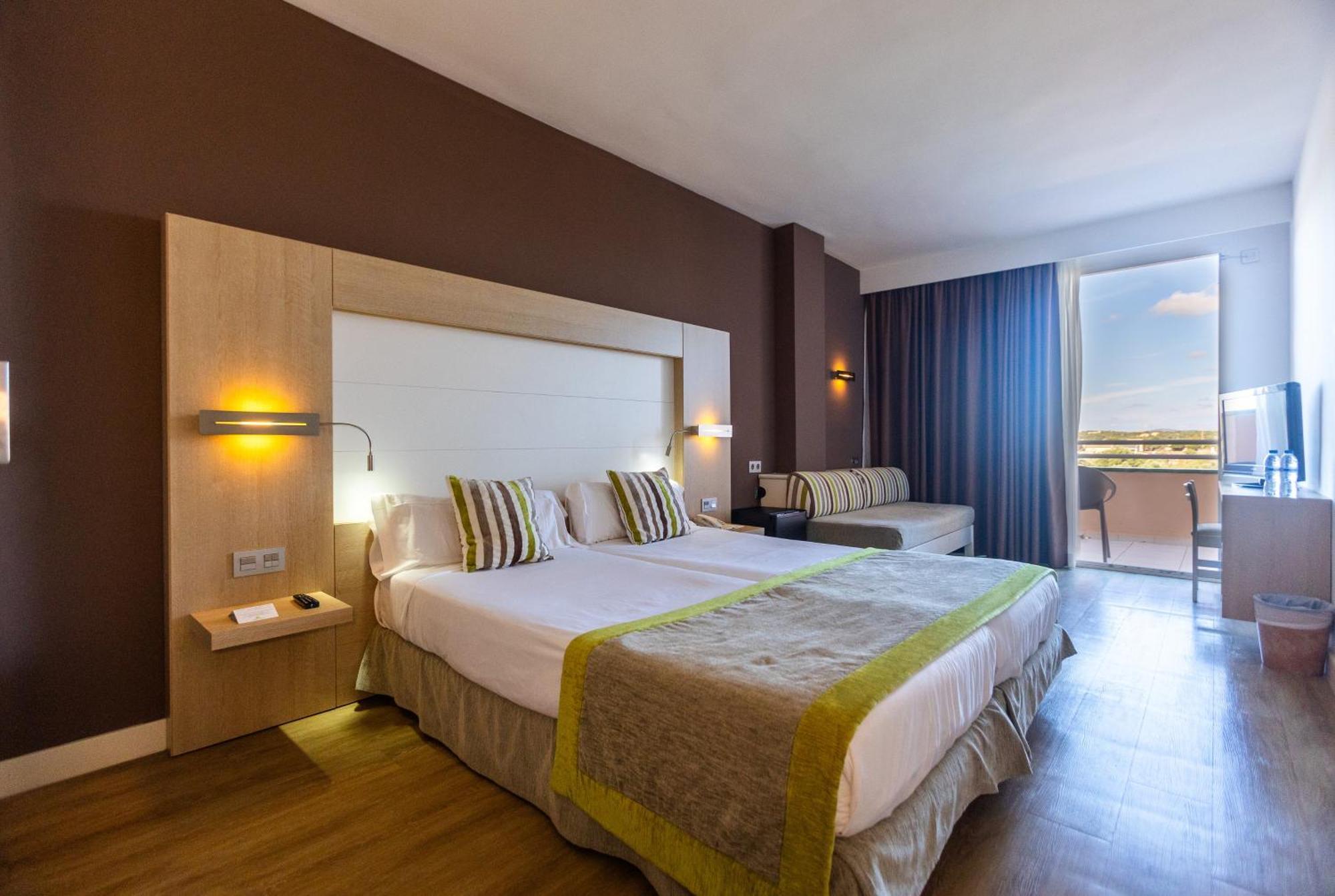 Hotel Mariant Park Sa Coma  Exterior photo