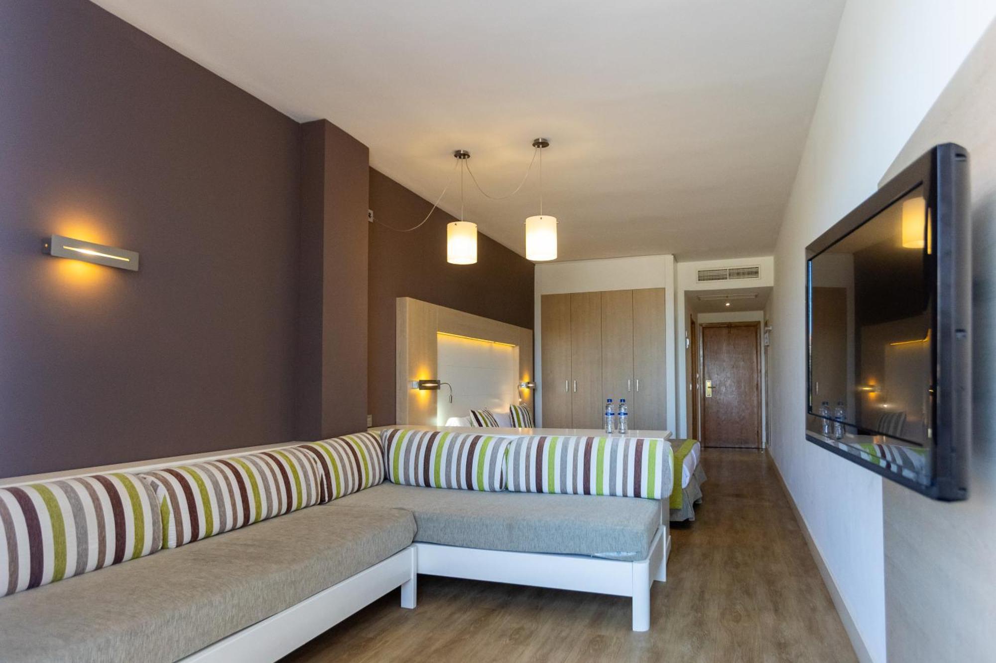 Hotel Mariant Park Sa Coma  Exterior photo